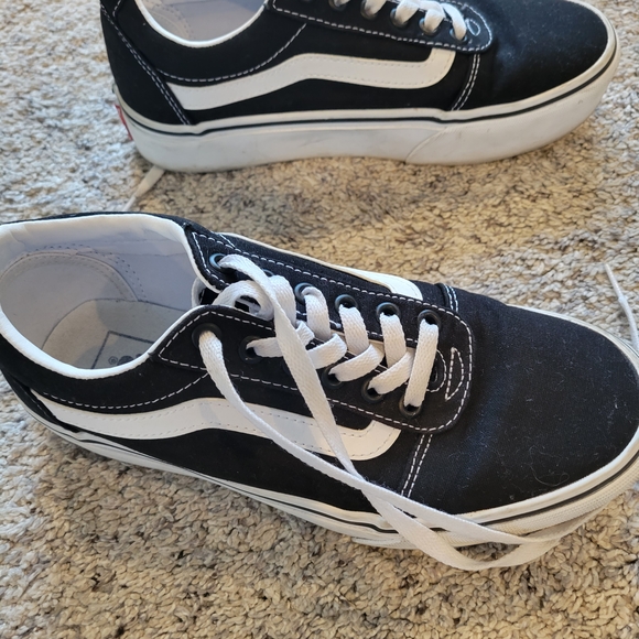 Vans Black and White Women's Sneakers - Picture 1 of 3